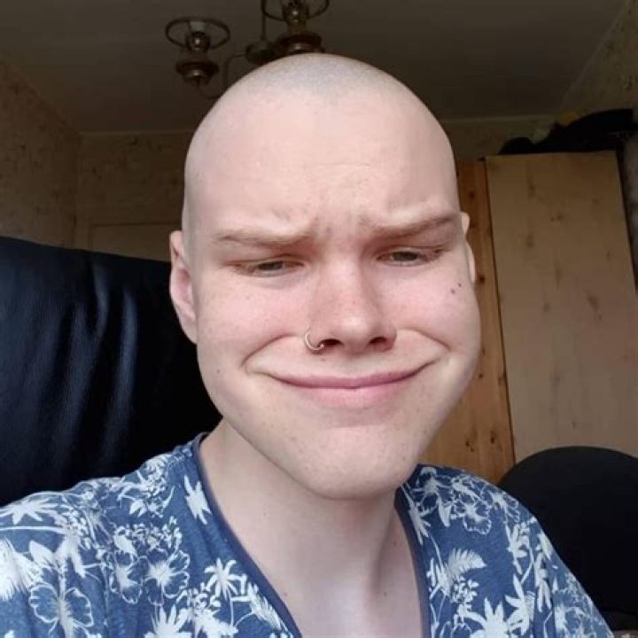 Aksually Bio | Age, Wiki, Net worth, Height, Ethnicity, Girlfriend, Relationship|