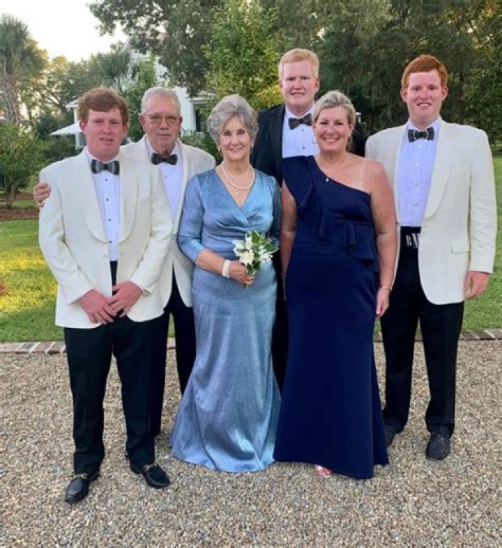 Alex Murdaugh's Son Age, BIO, Wife, Mom, Girlfriend, School, Net worth & More