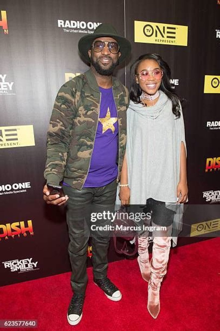 D’essence Elizabeth Smiley Bio & Wiki: Net Worth, Age, Height & Weight