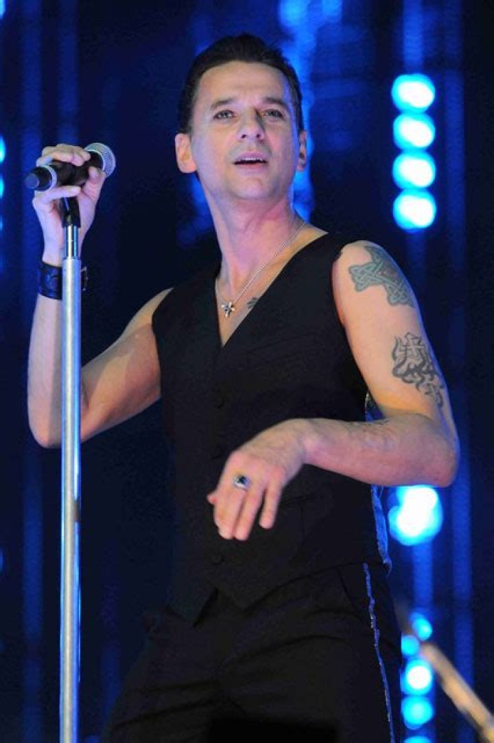 How tall is Dave Gahan