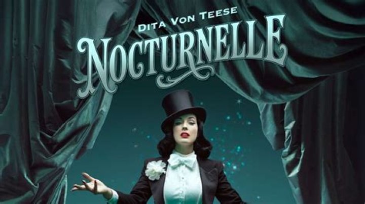 How tall is Dita Von Teese