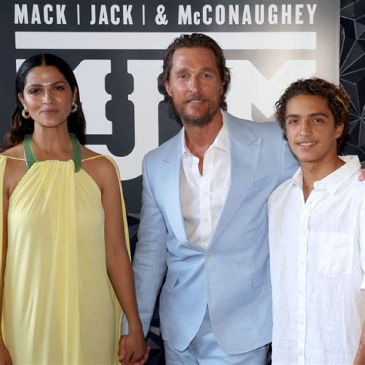 How tall is Matthew McConaughey - Page 2