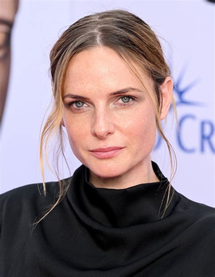 How tall is Rebecca Staab