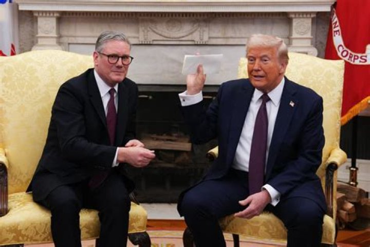 How tall is Sir Keir Starmer