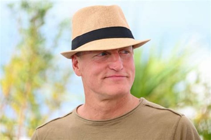 How tall is Woody Harrelson