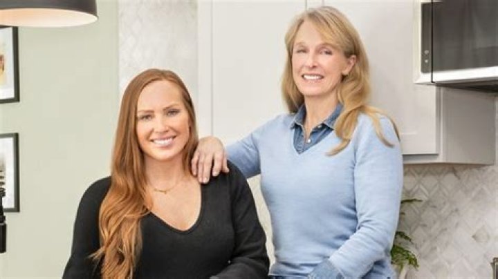 Karen Laine Hinted a new TV Show with HGTV, Will Mina Be in it?