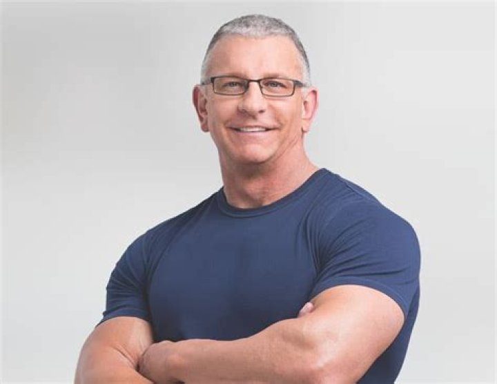 Robert Irvine Net Worth 2022: Age, Meet his wife Gail Kim.